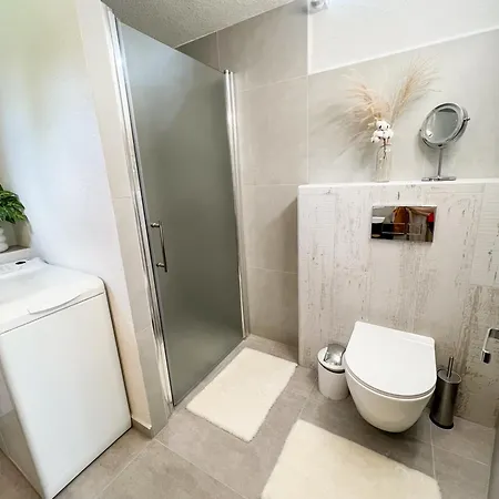 Nadstandardny Apartman S Terasou Tiszolc Kültér fotó