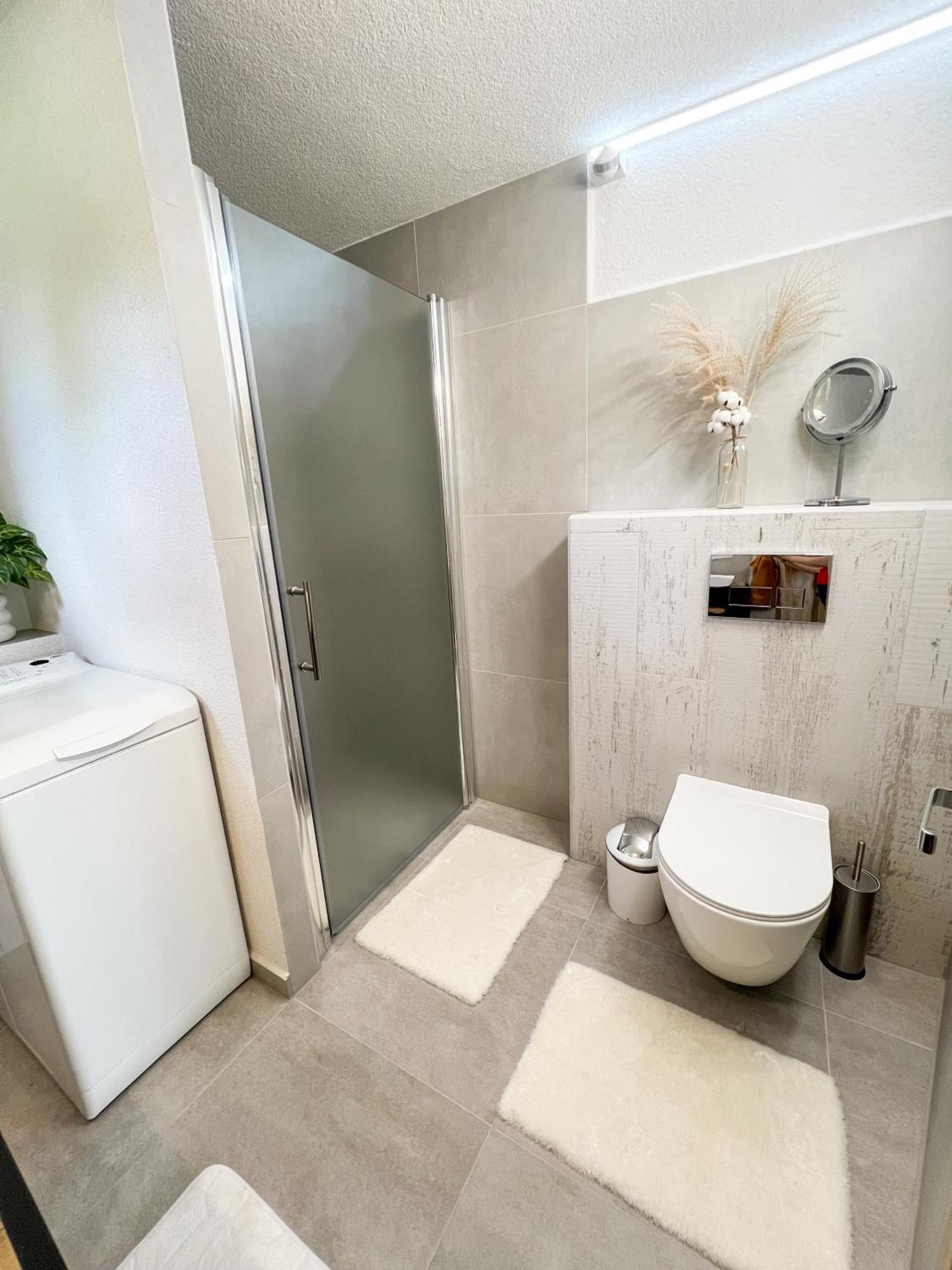 Nadstandardny S Terasou Apartment